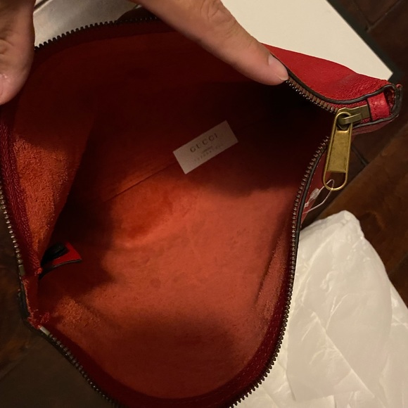 Gucci
Logo Portfolio Pouch Printed Leather Large Clutch - Picture 2 of 4